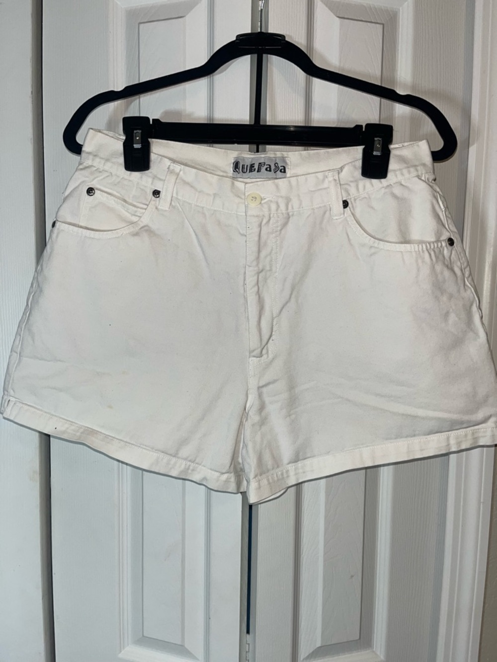 Women’s vintage white denim shorts size 12
